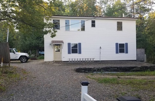 Dexter Apartment | Year-round garage apartment on Lake Wassookeag with full amenities.