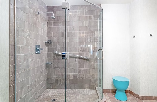 Carlsbad Village Hotel | Your Home Away From Home! Horizon View, Beachfront Property, Onsite Pool
