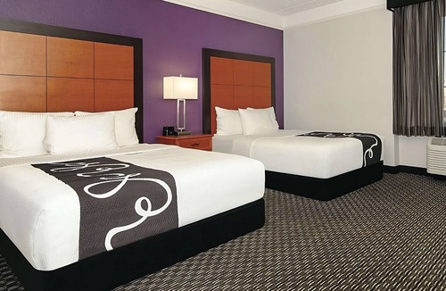 Guasti Hotel | Your Home Away From Home! Family Friendly Unit To Enjoy! Outdoor Pool