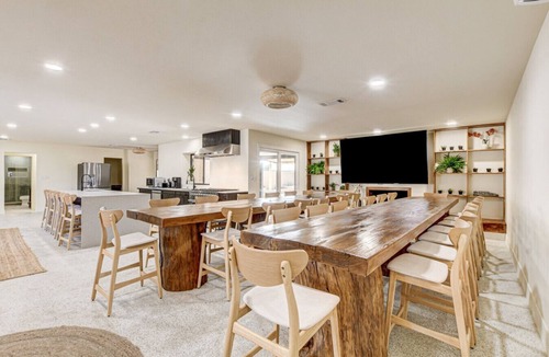 Las Vegas House | Your Own Resort Close to the Strip