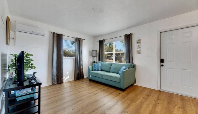 1 Bed/1 Bath Condo Central Location for Tampa & St. Pete