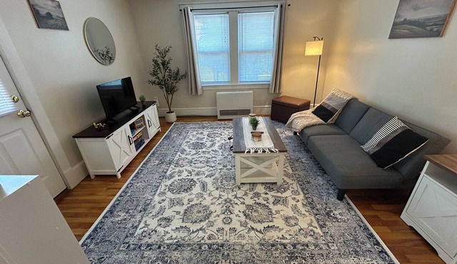 1-bedroom Apt in Brunswick, walking distance to Bowdoin College & train station