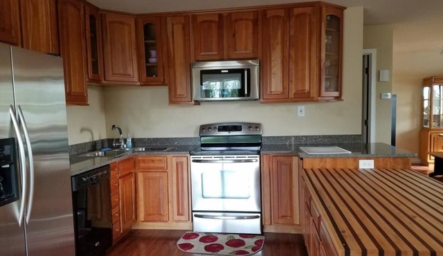 1200 SF high end condo with views