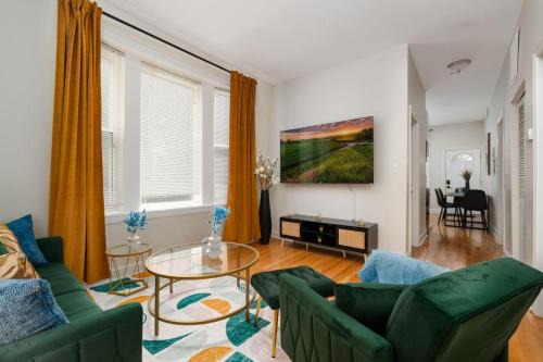 15mins DT Wicker Park Gem Sleeps 8 FreePark