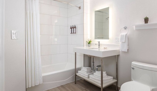 2-bedroom condo at the incredible Marriott Newport Coast Villas Resort