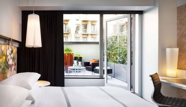 2 Connecting Suites at a 4⭐️ Hotel