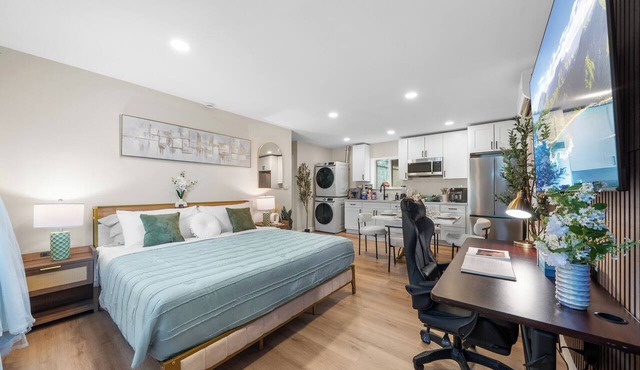 2 King Beds, Gated Yard, 4 Parking, Ranch-Style