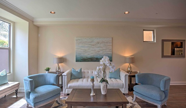 < 2 Miles to Pacific Beach! Sunny San Diego Escape