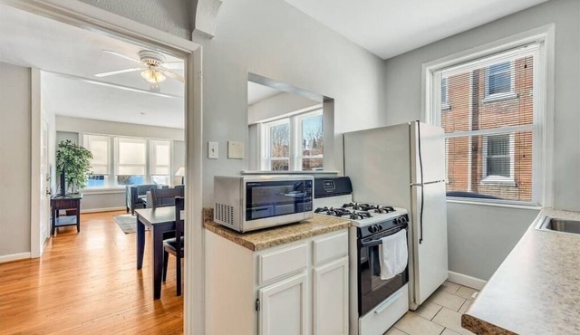 2 private suites, 2 full kitchens - 2nd floor