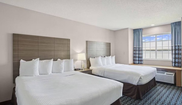 2 Simplistic Units Close to Kansas City Fun – Perfect for a Quick Getaway