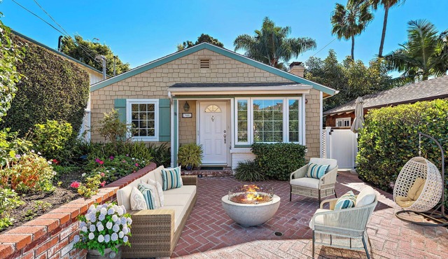 3-bedroom beach cottage plus loft in the heart of Woods Cove, Laguna Beach
