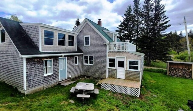 3BR 2Bath Home in Brooklin The Rockbound House 1HR to Acadia National Park