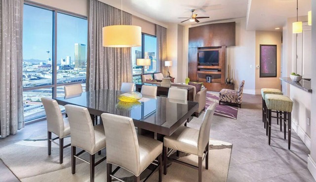 4 Bedroom, 4 Bath, Presidential Condo, Sleeps 12, Las Vegas Desert Blue Resort!
