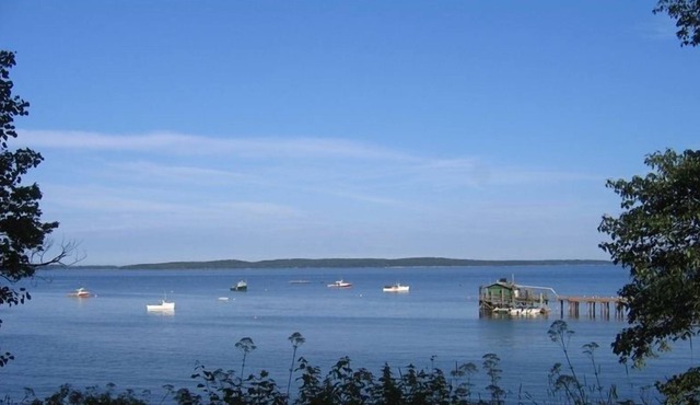 All-Season Waterside Wonderland: Sold, please see our "sister" listing on VRBO