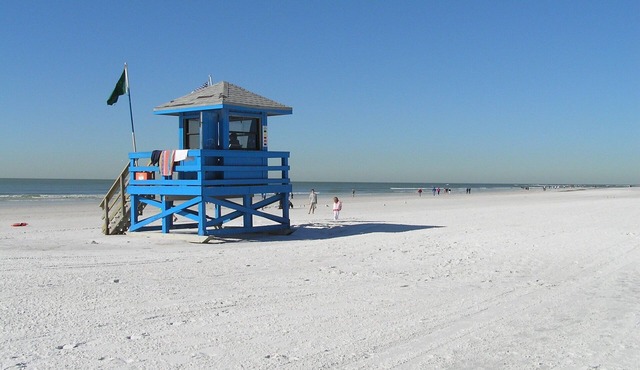 At Home on Vacation★Gorgeous Beaches★Heated Pool★Sunny Location★Super Clean★
