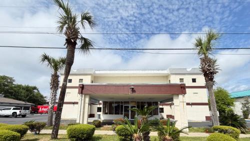 Baymont by Wyndham Pensacola at NAS Corry