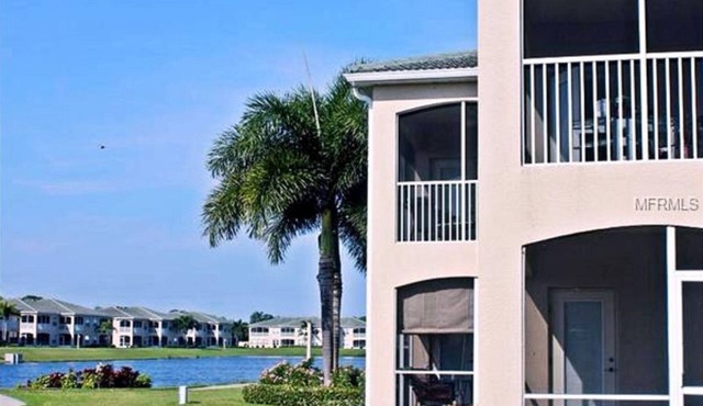 Beautiful Condo Close To Beaches