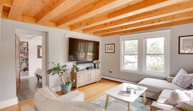 Beautiful Falmouth Condo w/Patio: Near Portland!