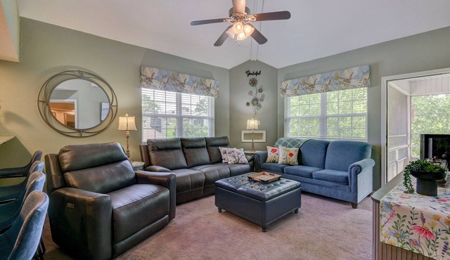BEAUTIFUL REMODELED 3 BEDROOM CONDO IN THE HEART OF BRANSON -AFFORDABLE-SPACIOUS