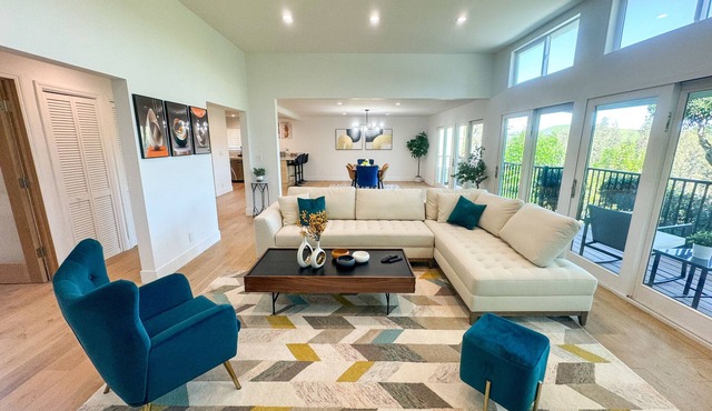 Beautiful, spacious, and peaceful house, newly renovated, amazing views