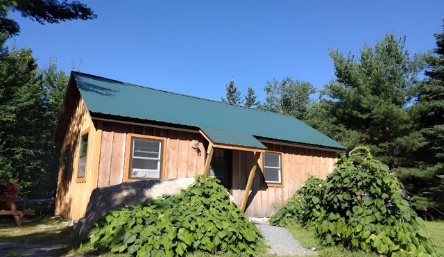 Brand new farm cottage close to downtown Blue Hill and Acadia National Park