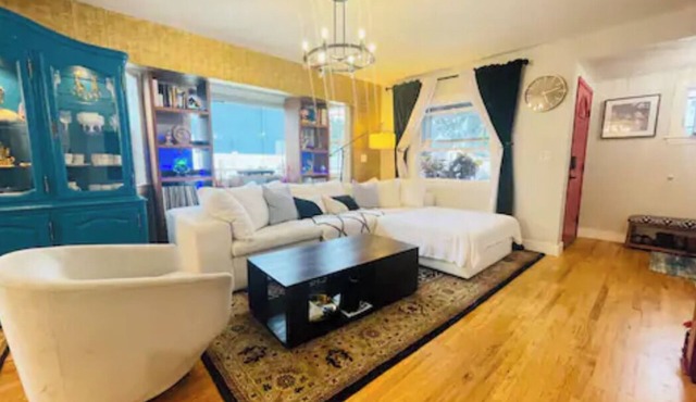 California Dreamin' Retreat: near Disney, Huntington Beach, Long Beach, Anaheim