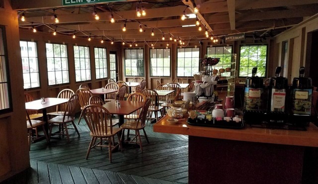 Cedar Crest Inn