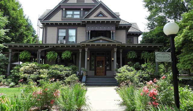 Champaign Garden Inn