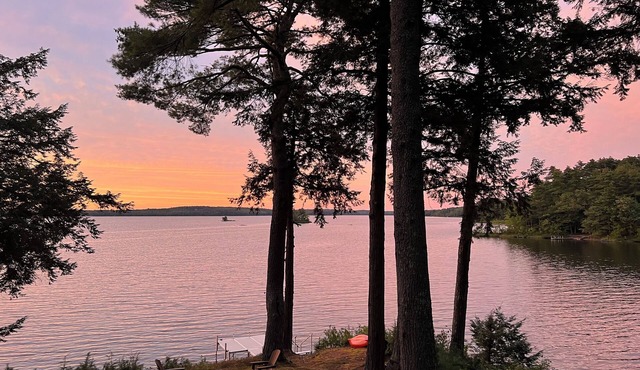 Charming 2-Bedroom Lake Front Cottage with Wi-Fi and A/C on Tranquil Unity Pond