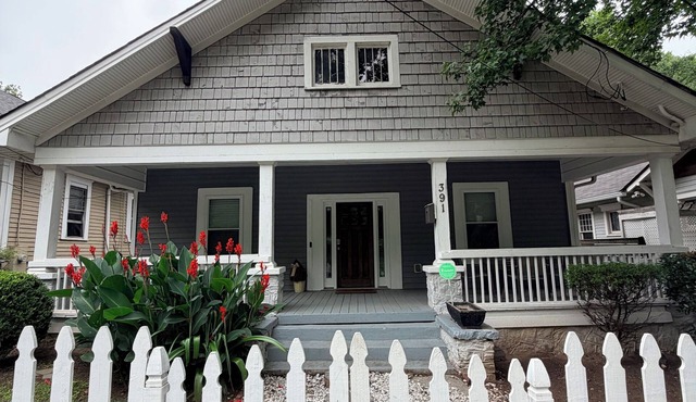 Charming 3/2 minutes from downtown and all of Atlanta attractions