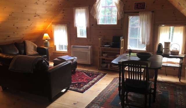 Charming, Rustic, New 2nd Floor of Barn for the Adventurous