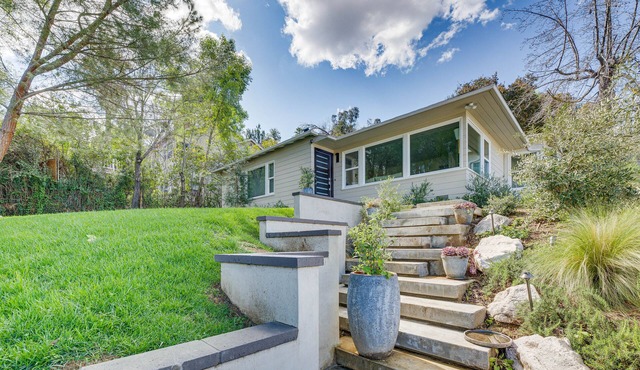 Chic Los Angeles Home ~ 4 Mi to Griffith Park!