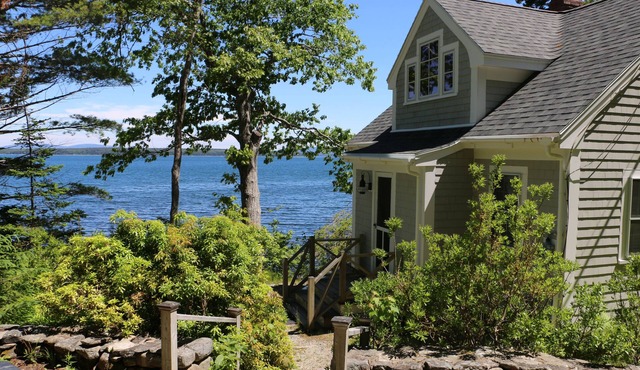 Christine's Cottage - Private Oceanfront