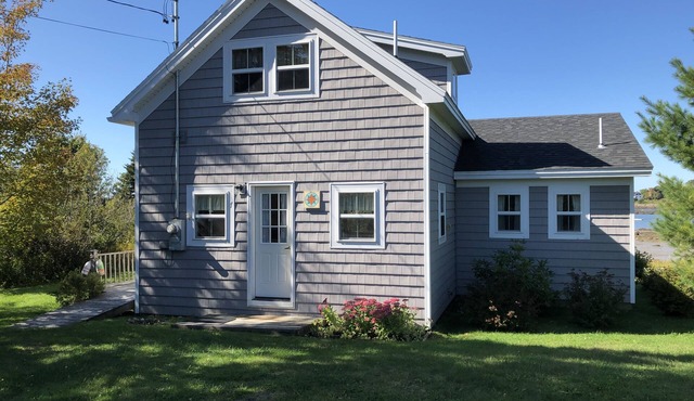 Cottage on Sawyer’s Cove