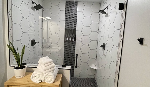 Couples Getaway | Dual-Head Shower for Two