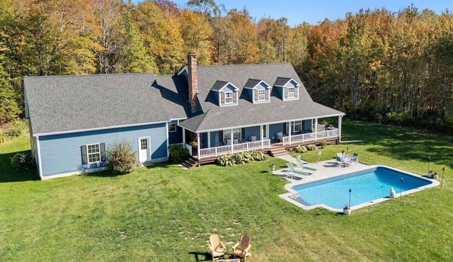 Cove House with Private Pool, Ocean Views, Family
