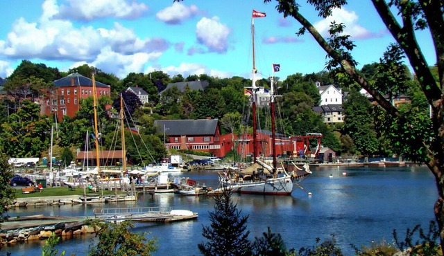 Cozy, Centrally Located Apartment in Rockport, Maine