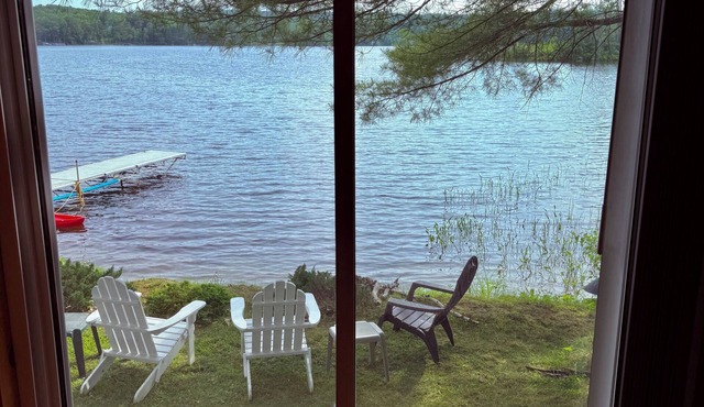 Cozy Lakeside Retreat: 2 Cabins, 2 Bedrooms with AC & WiFi in Peaceful Poland