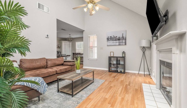 Cozy Urban Retreat