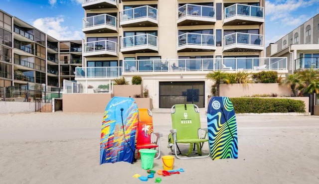 Crown Point 3BR Bay and Beach View Parking W D