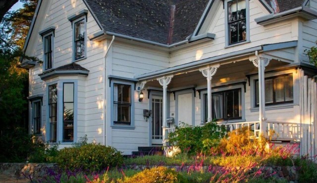 Dennen's Victorian Farmhouse