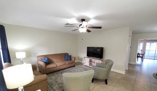 Double Master suite, 4 br 3ba home ready for your family and friends!