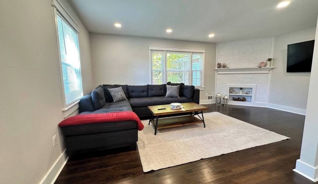 Downtown Retreat with 2 Primary Suites