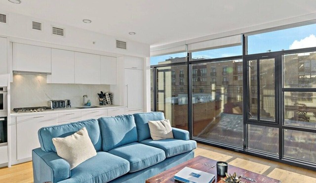 Downtown |Views | Luxury | Sunny