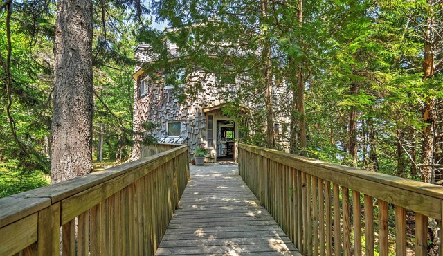 'Dragonwood Castle' on Waterfront w/Stunning View