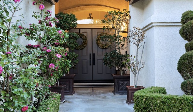 Dream Woodland Hills Retreat! Newly Remodeled