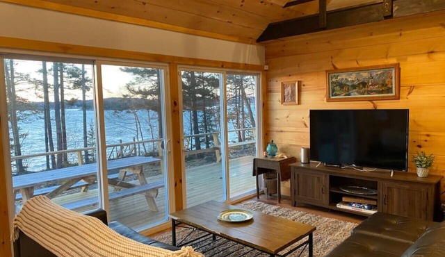 Eastman's Seaside Cottage with Private Beach