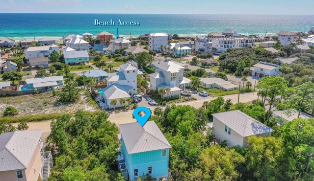 Easy walk to 30A/Beaches, Golf Cart Included!