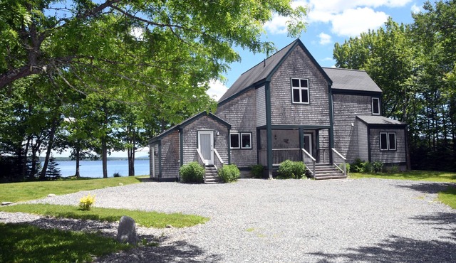 Eggemoggin Reach Oceanfront Contemporary Home With Mooring