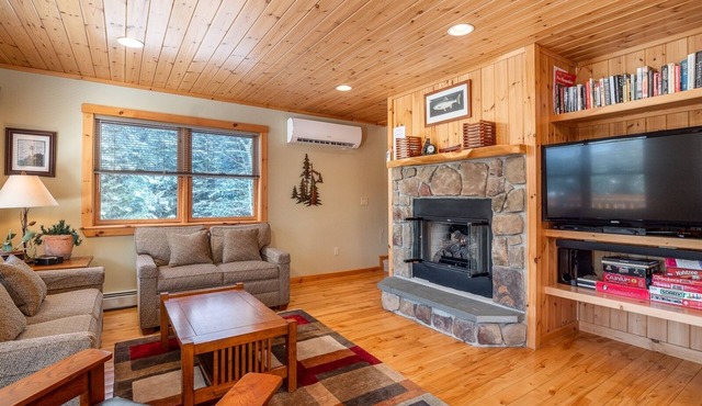 English Woods Ski Chalet | 3 Bed, 2 Bath